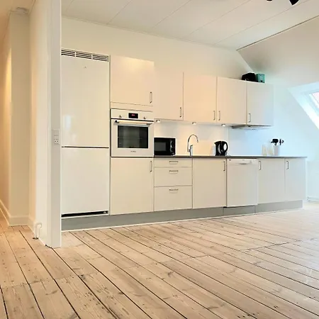 公寓 Spacious For 6 *